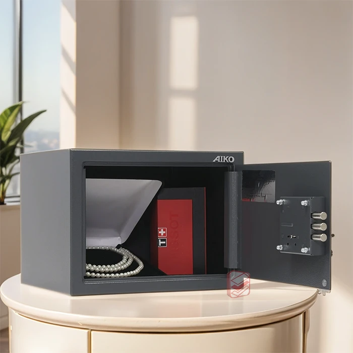 Сейф мебельный небольшой с ключевым замком AIKO T-230 KL интерьер фото СтеллажМастер Сейф мебельный небольшой с ключевым замком AIKO T-230 KL интерьер фото СтеллажМастер