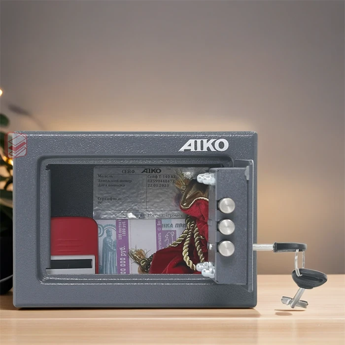 Маленький сейф для дома и офиса AIKO T-140 KL фото в интерьере Стеллаж Мастер Маленький сейф для дома и офиса AIKO T-140 KL фото в интерьере Стеллаж Мастер